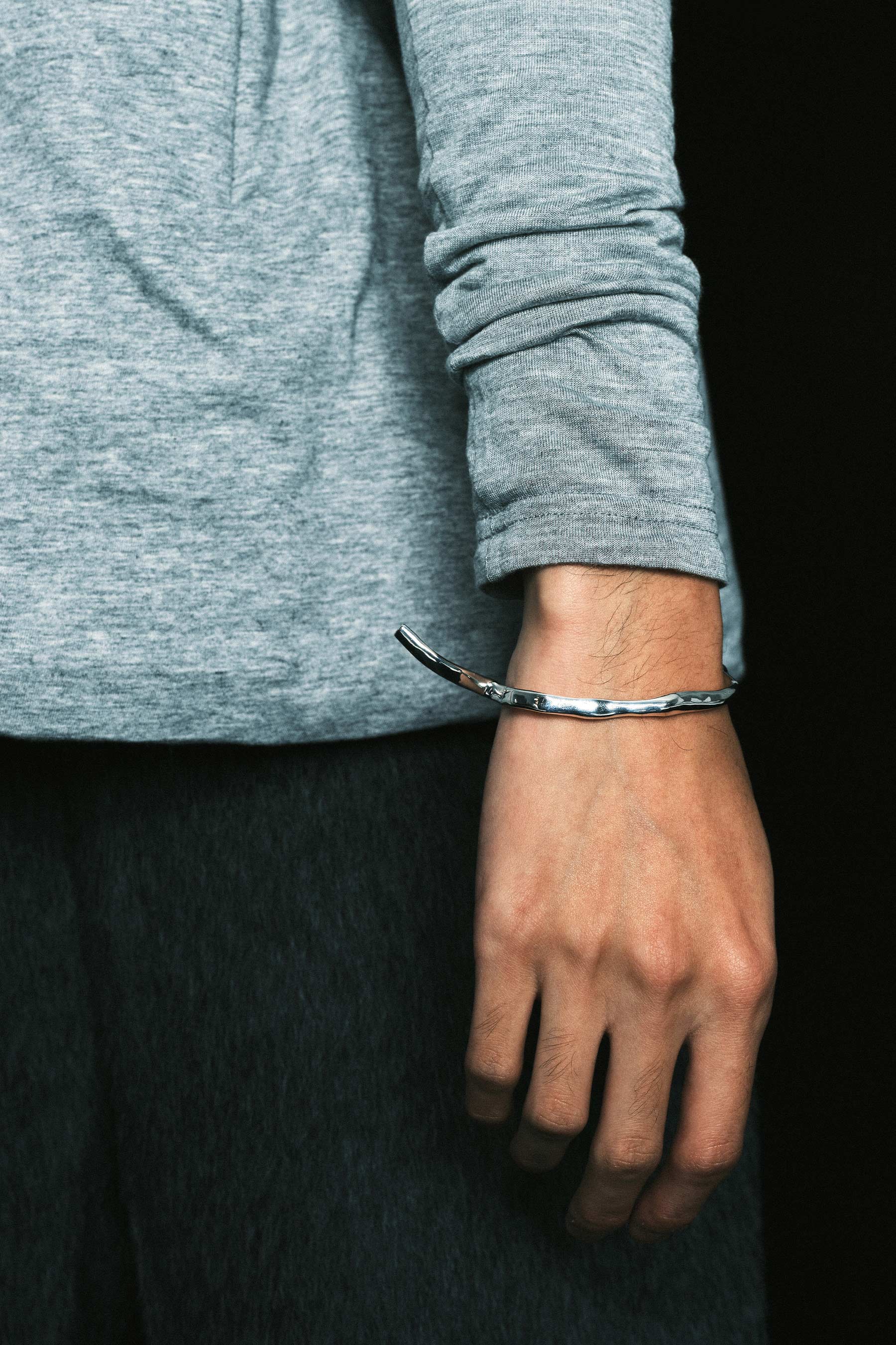 Silver Hammer-crafted Bangle