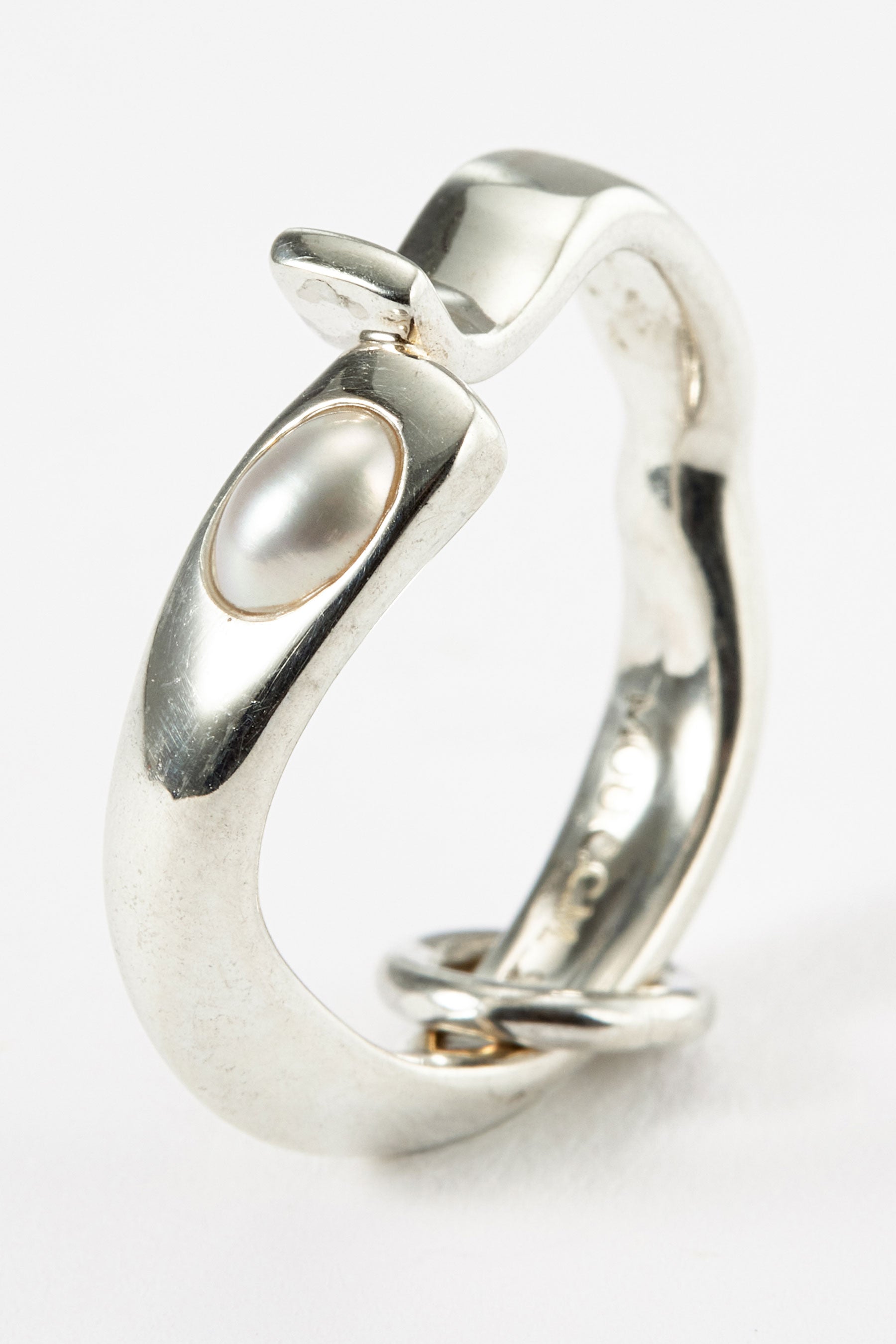 Hammer-crafted Silver Ring with Akoya Pearl