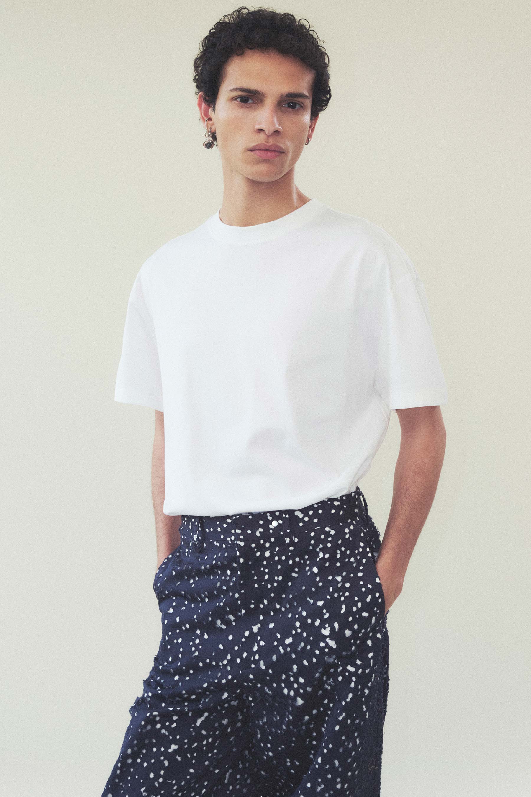 White Wide Shoulder T-shirt