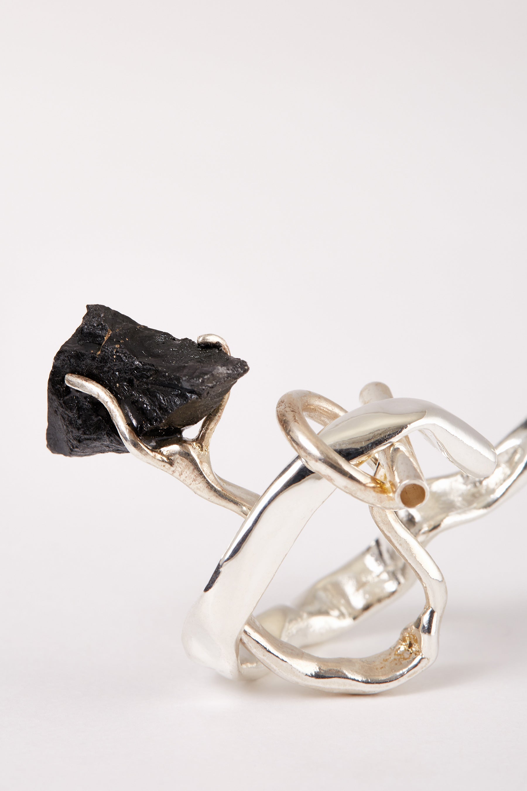Black Ilvaite Irregular Extanded Padant Ear Cuff