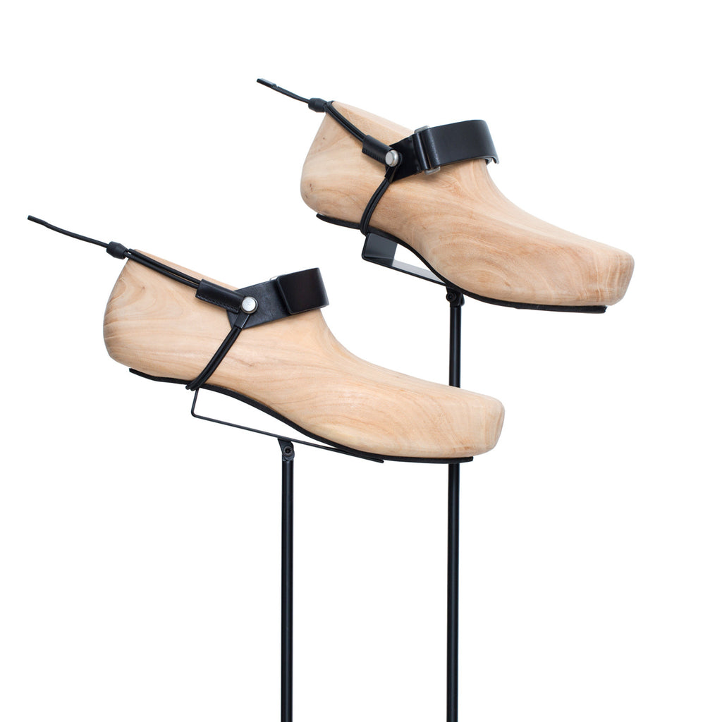SC-25Y<br>Shoe Cuff in 25mm width with Ankle Strap<br>Black Calf Leather