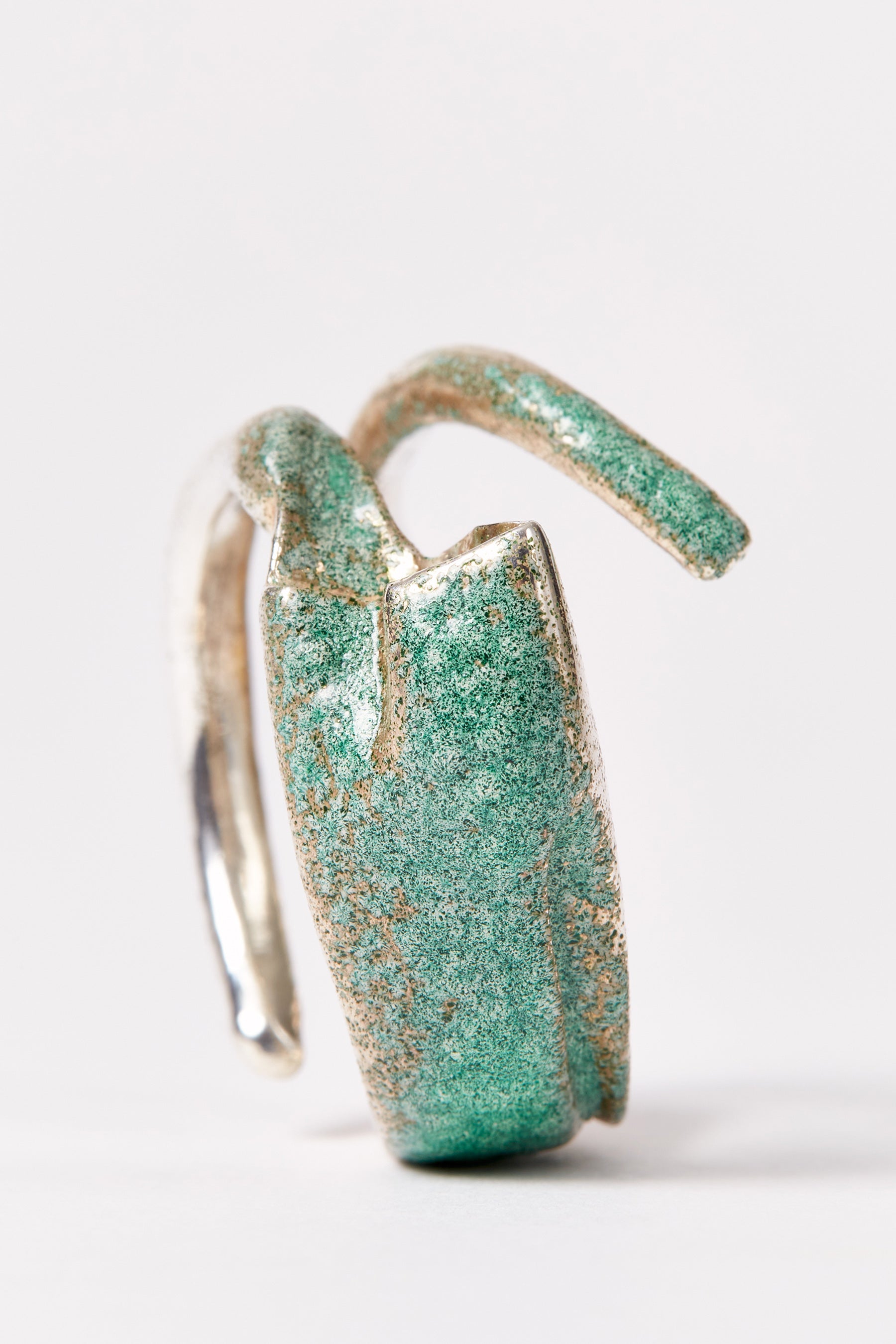 Green Enamel Spiral Silver Shirt Ring 001