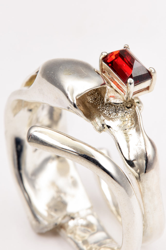 Spiral Silver Shirt Ring with Garnet