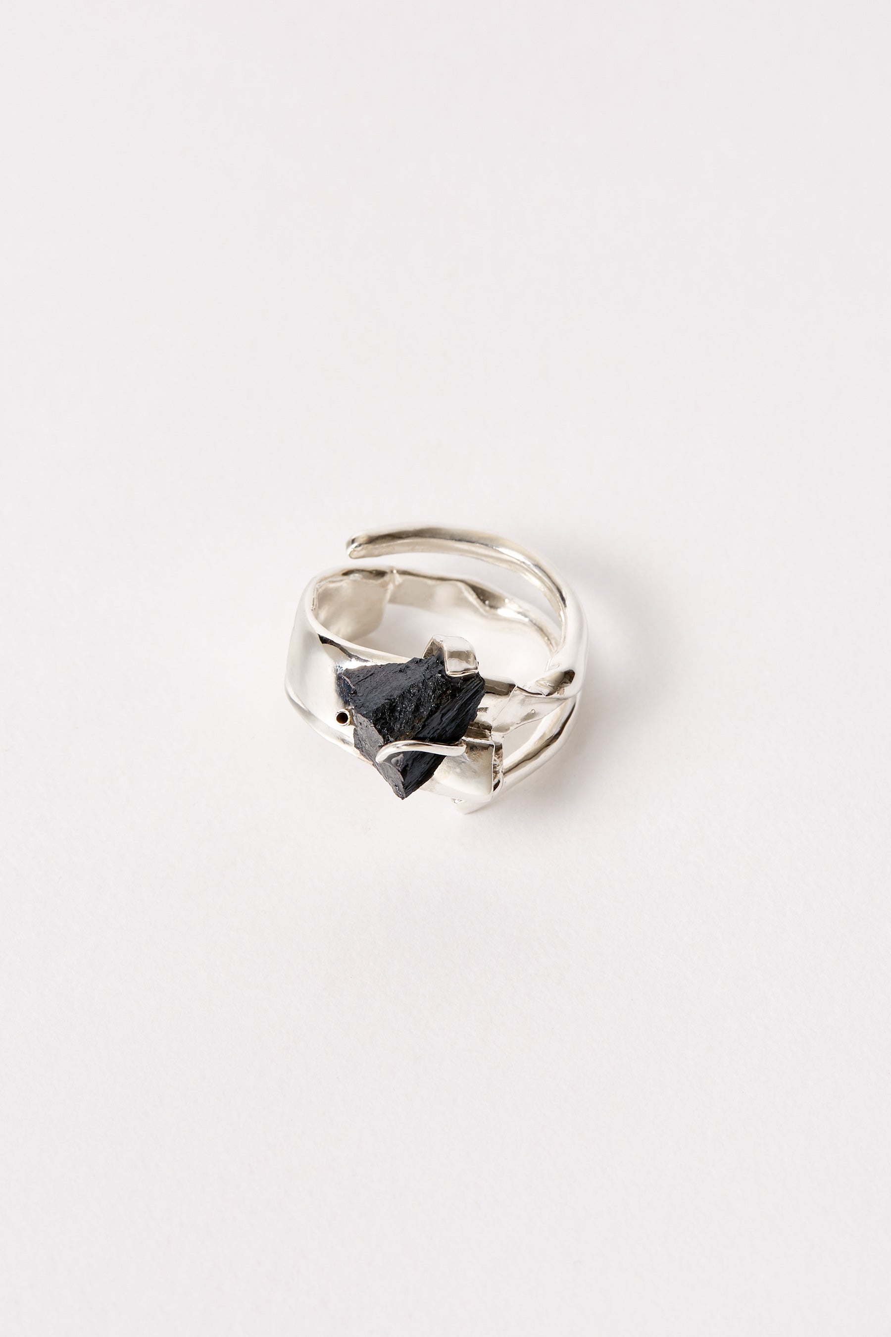 Spiral Silver Shirt Ring 001 with Black Ilvaite
