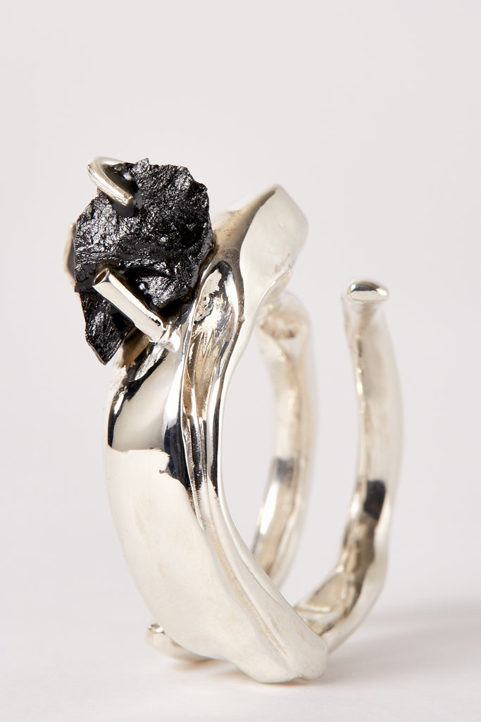 Spiral Silver Shirt Ring 001 with Black Ilvaite