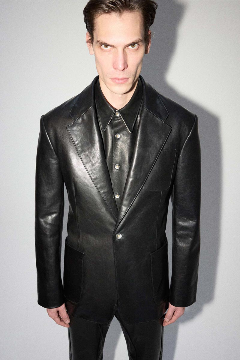 Black Wide Shoulder Calf Leather Blazer