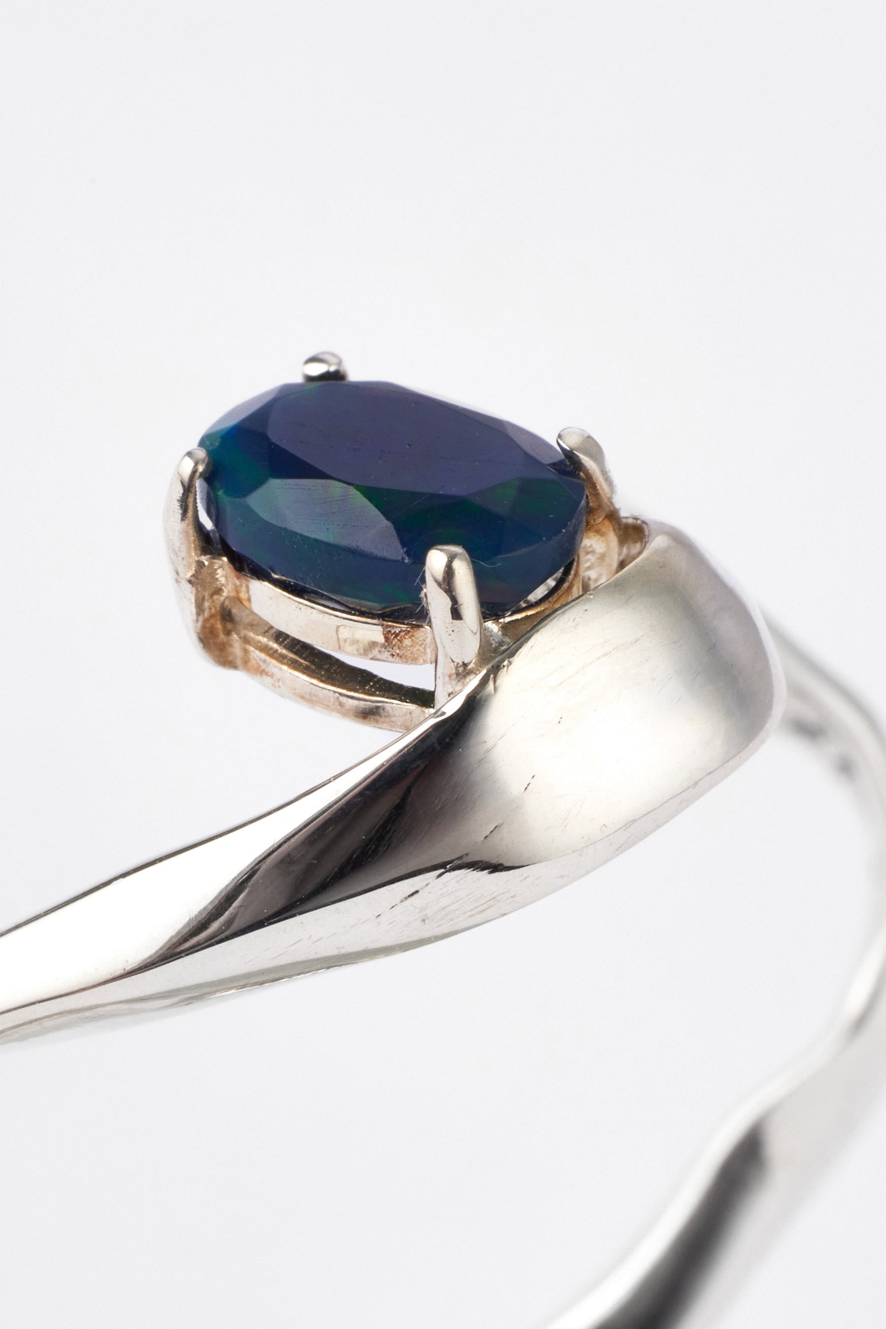 Hammer-crafted Square Tube Ring with Black Opal