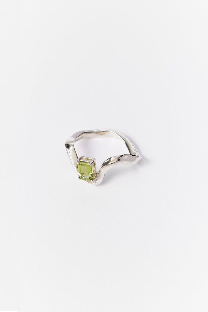 Hammer-crafted Square Tube Ring with Green Peridot