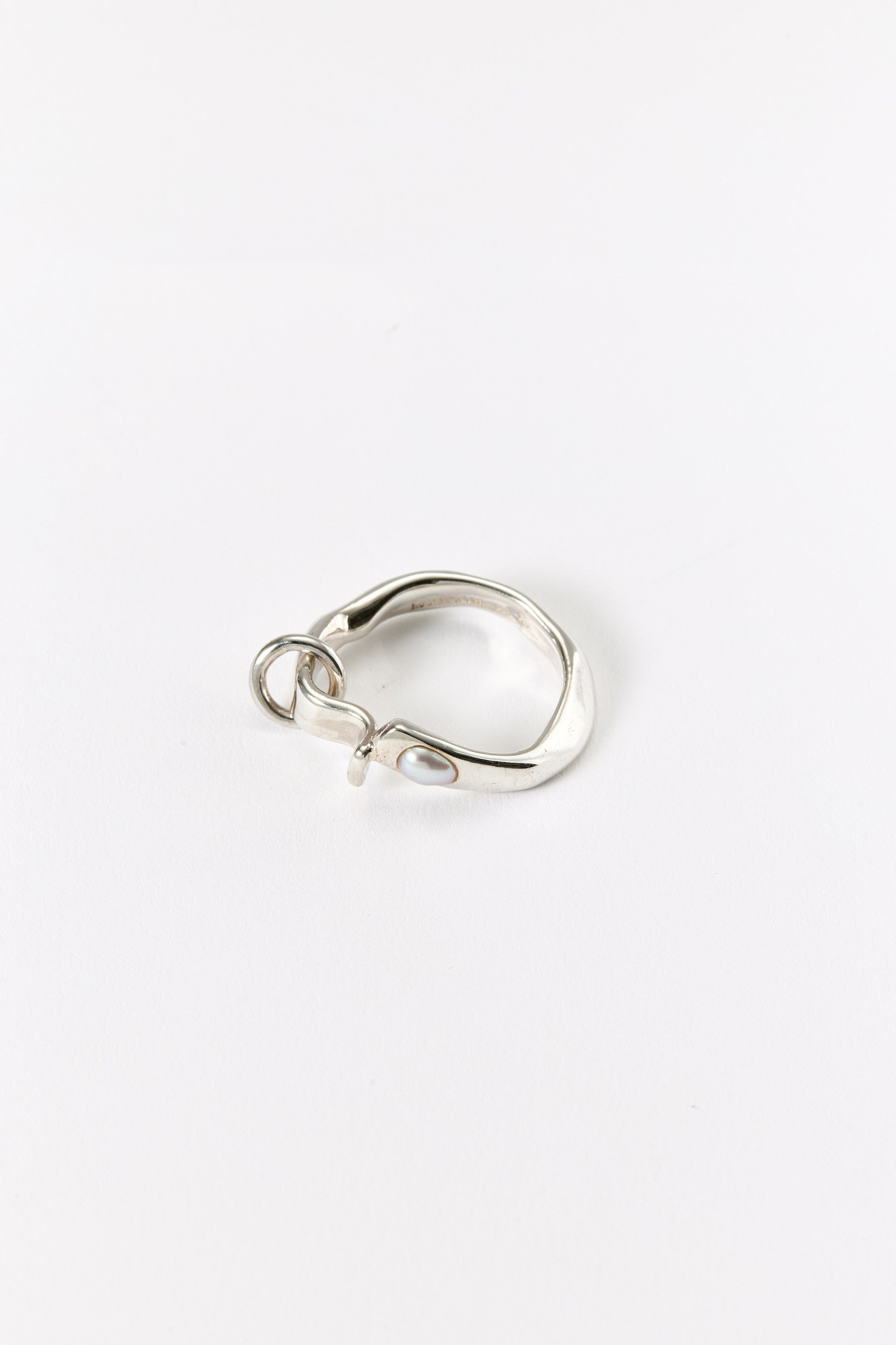 Hammer-crafted Silver Ring with Akoya Pearl