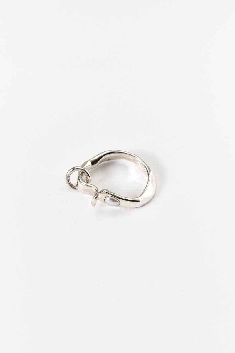Hammer-crafted Silver Ring with Akoya Pearl