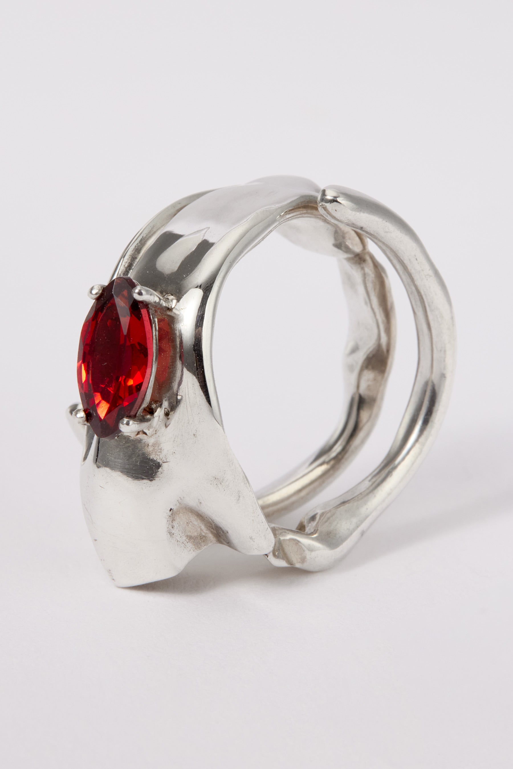 Spiral Silver Shirt Ring 001 with Red Garnet