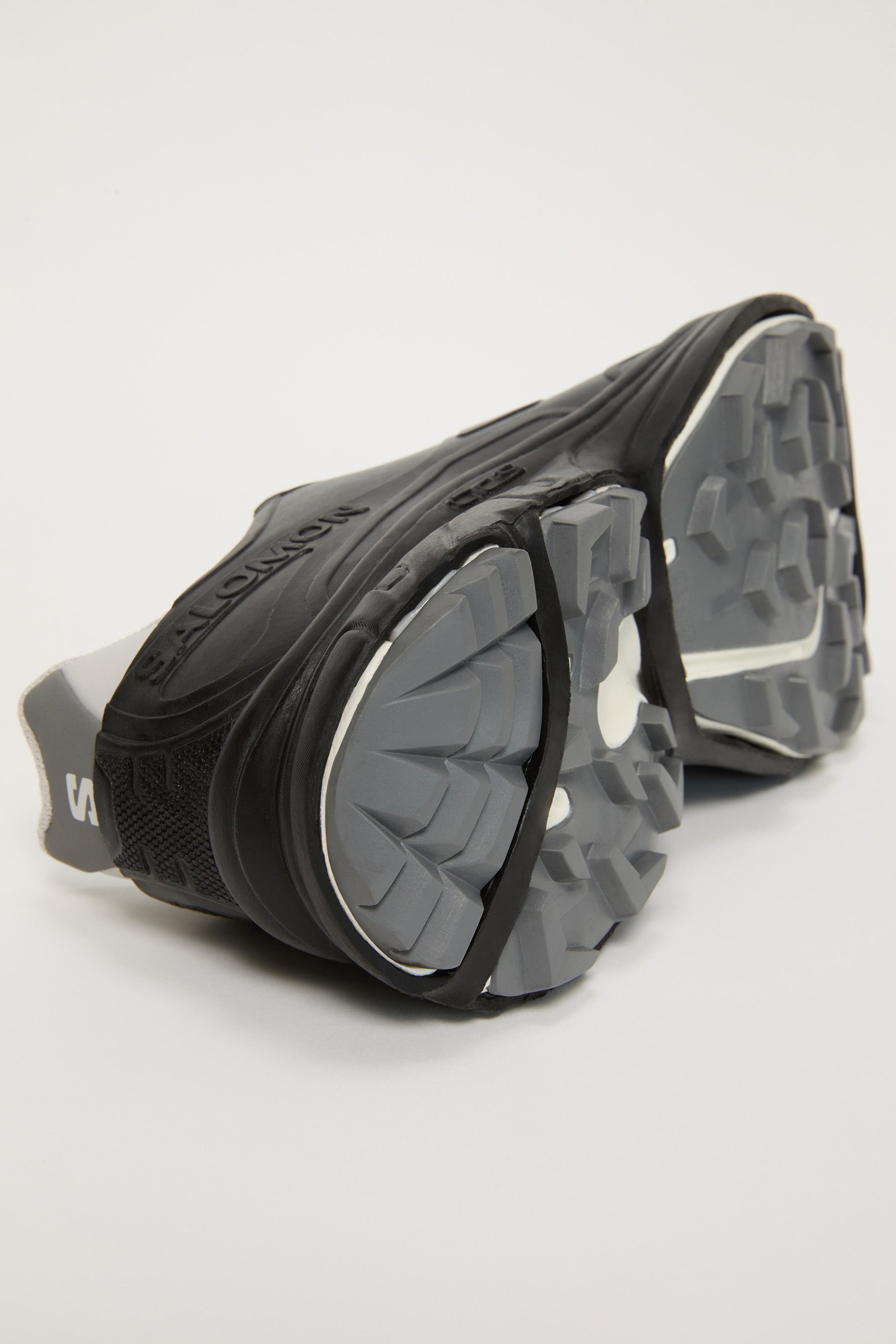 Salomon XT-RIDGE by Karmuel Young - Black