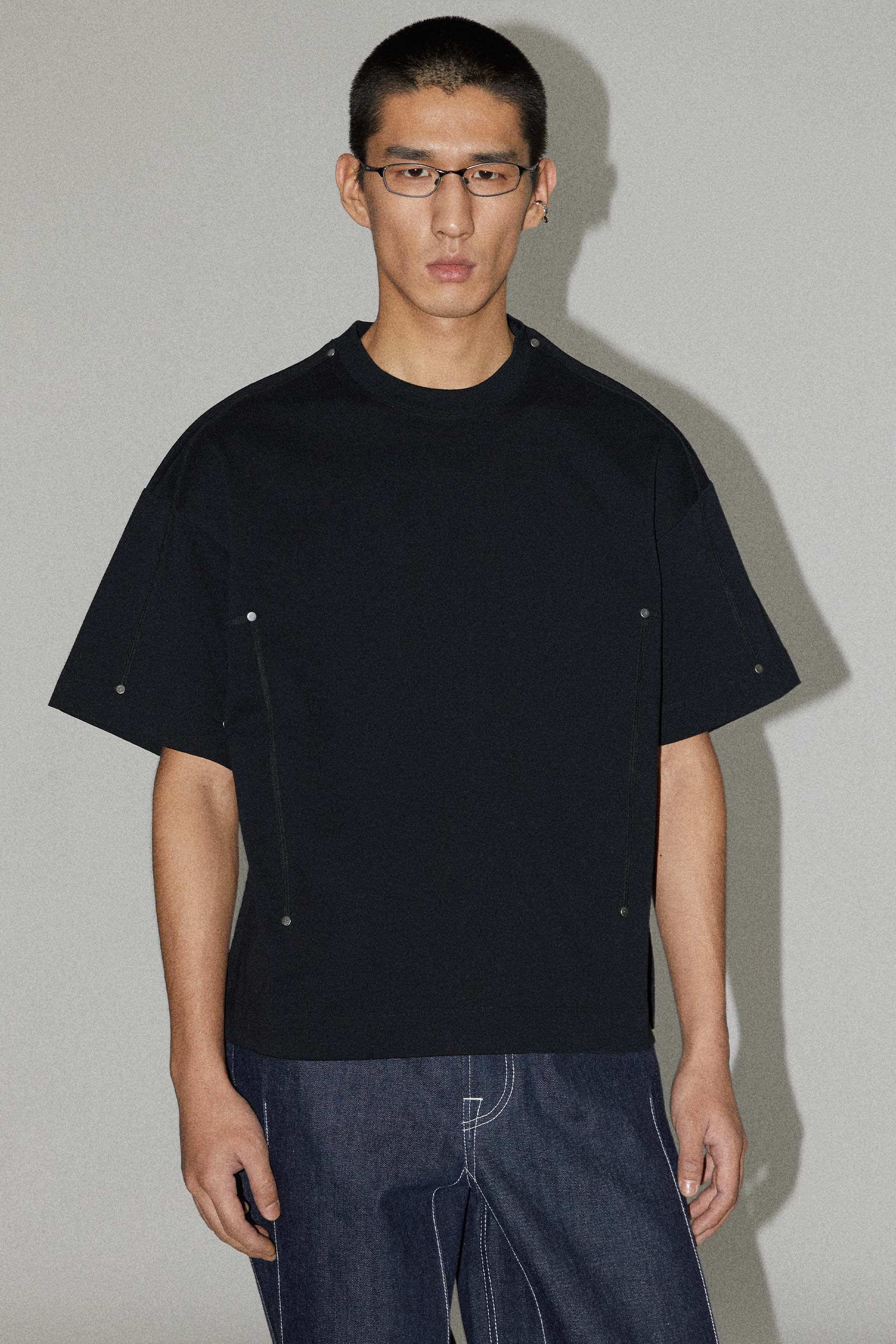 Black Square Second Skin XY-plane Vacuum T-shirt With Studs