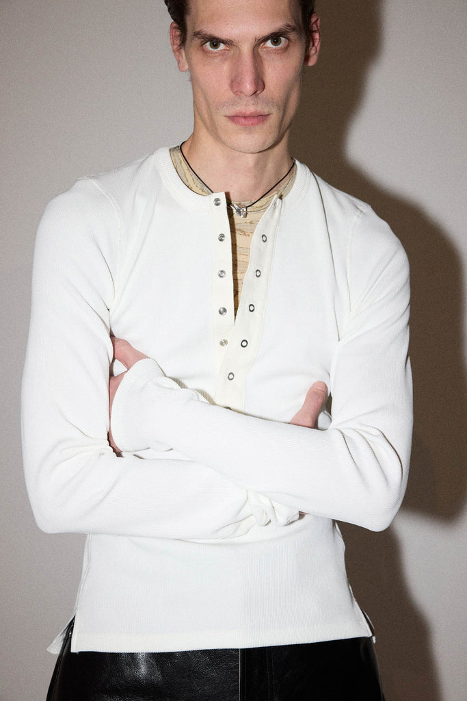 White Second Skin Hanley Neck Buttoned T-shirt