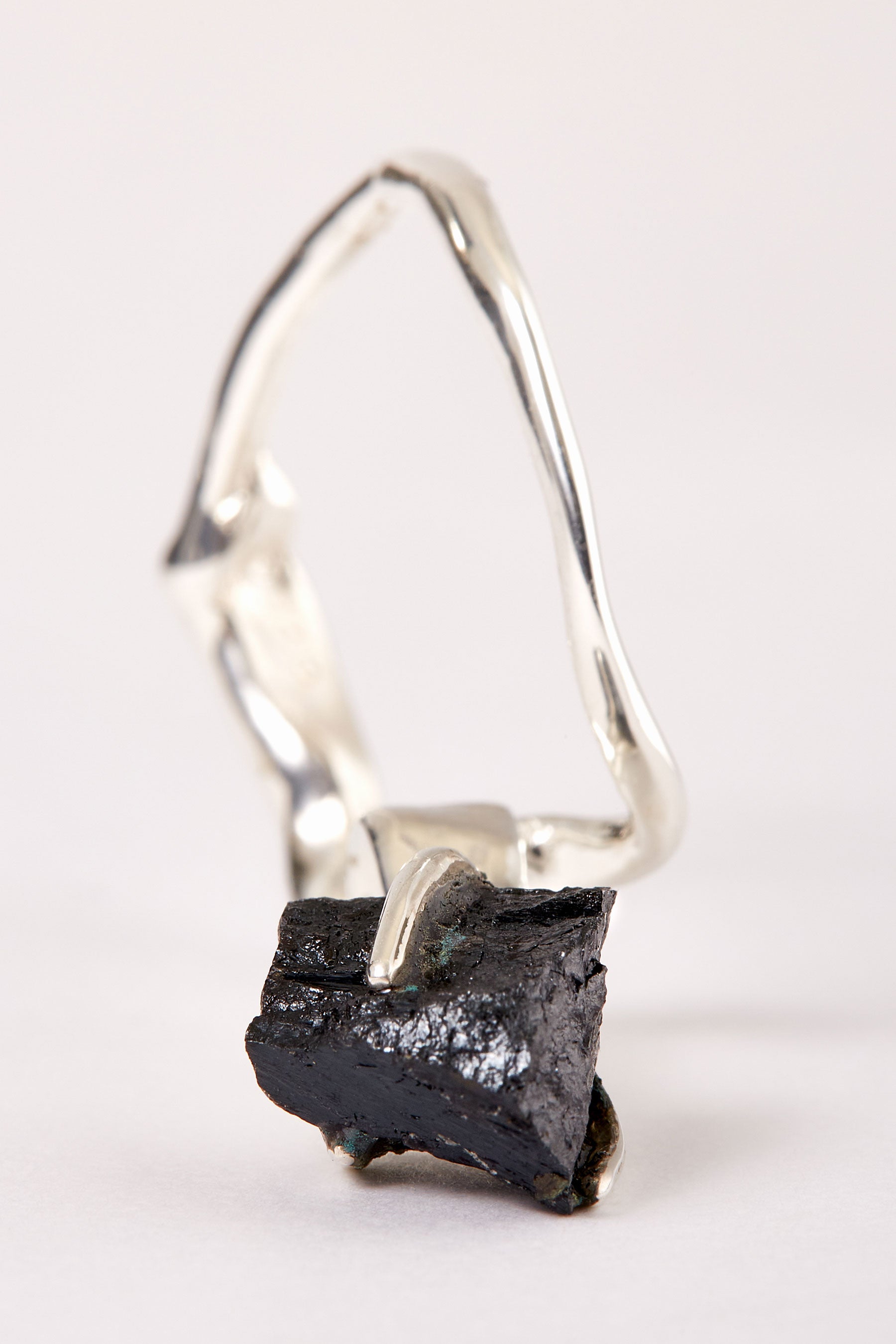 Hammer-crafted Silver Ring with Black Ilvaite